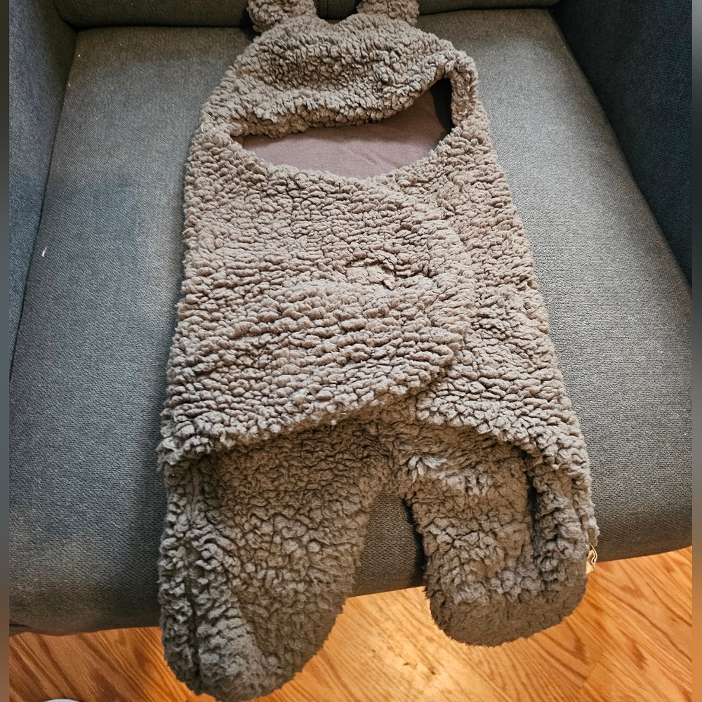 Bear swaddle